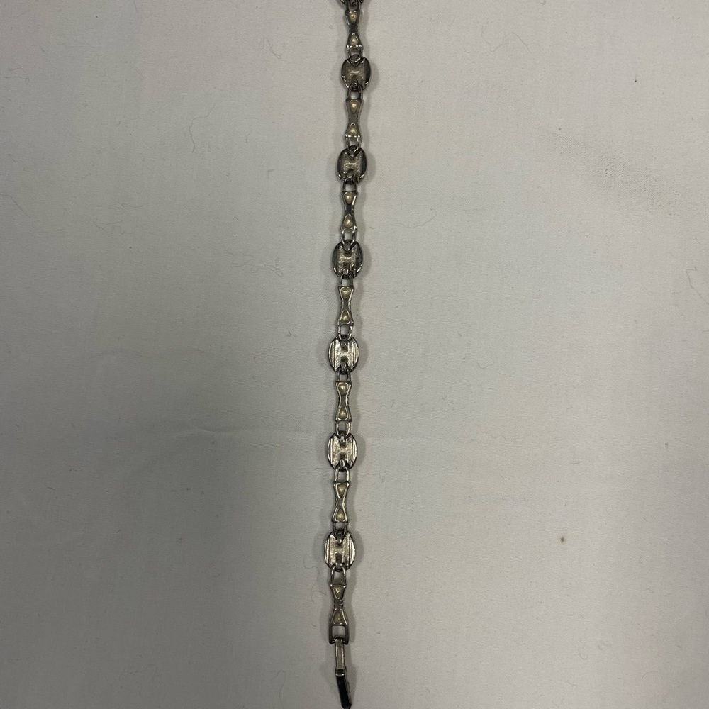 Elegant Sterling Silver and Onyx Chain Bracelet - Picture 3 of 3